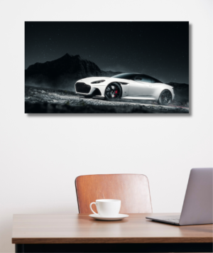 Cuadro decorativo Aston Martin DBS Superleggera blanco en paisaje nocturno de montaña tela canvas