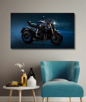 Cuadro de tela canvas decorativo de la exclusiva motocicleta italiana hiper-naked MV Agusta Rush iluminada en un estudio oscuro con fondo azul, montado sobre bastidor de madera de pino.